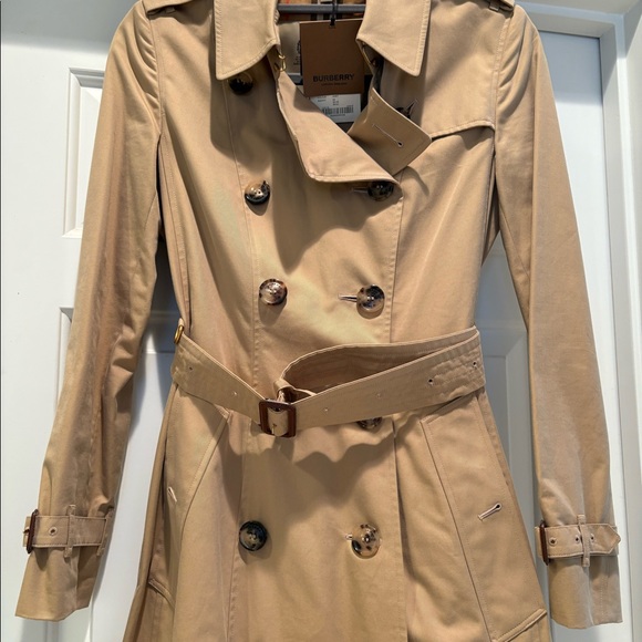 Chelsea Burberry Jacket - Picture 7 of 8